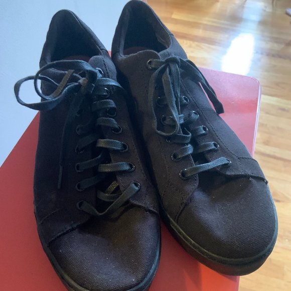 Toms sneakers - Picture 1 of 1